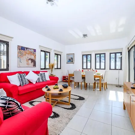 Amaryllis Villa Protaras